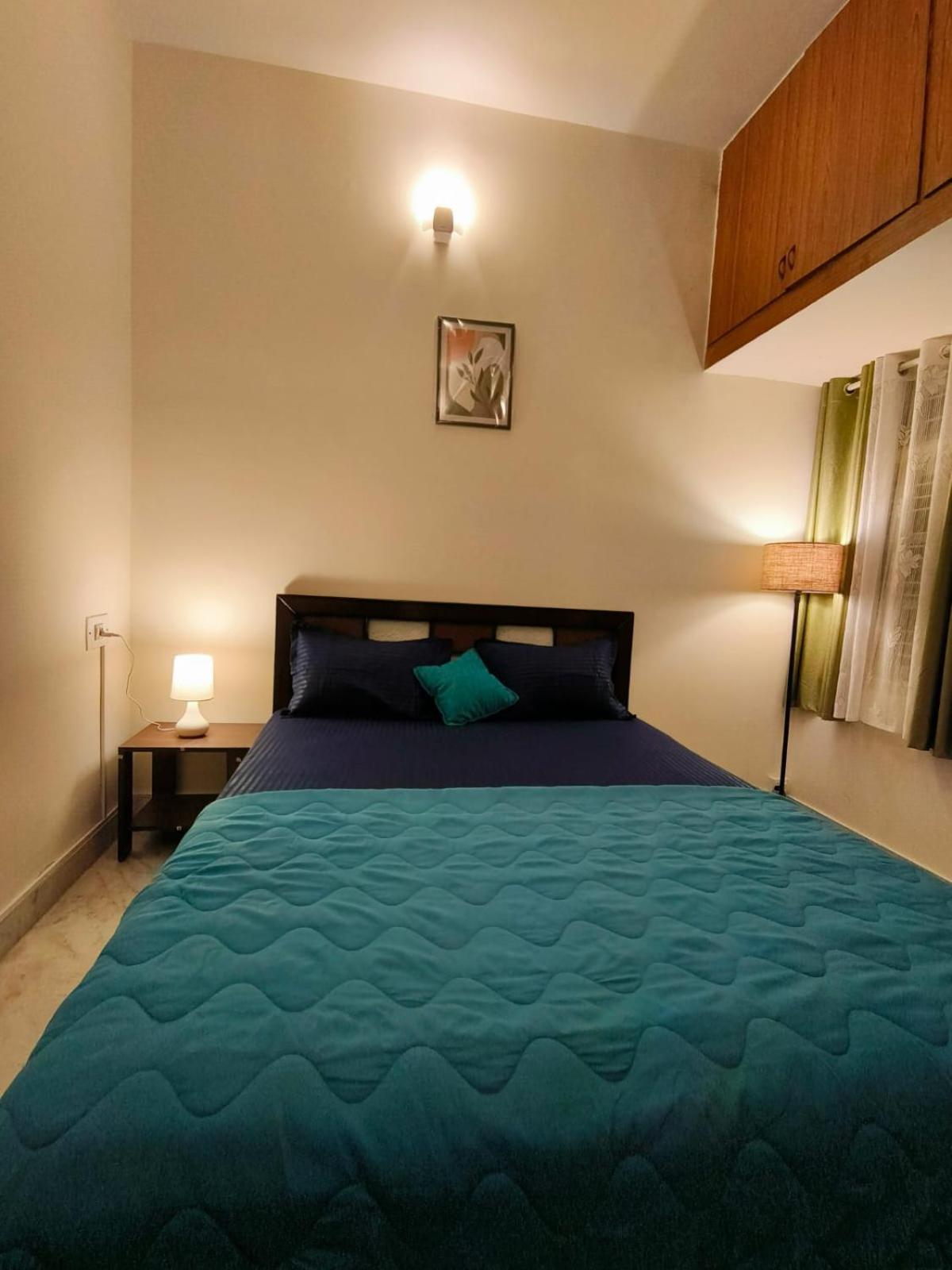 Homestayz Crown Bangalore Buitenkant foto