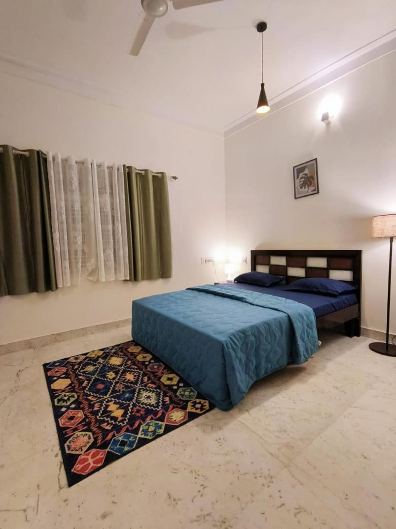 Homestayz Crown Bangalore Buitenkant foto