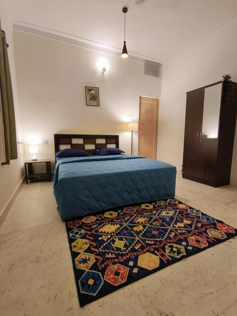 Homestayz Crown Bangalore Buitenkant foto